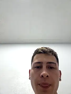 Comepussys online show from 04.28.26