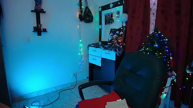 Snapshot of TinnaDawsom chatting on 12.05.24 TinnaDawsom online show from 12.05.24