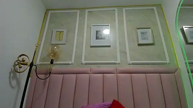 Ambber moon online show from 11.27.25