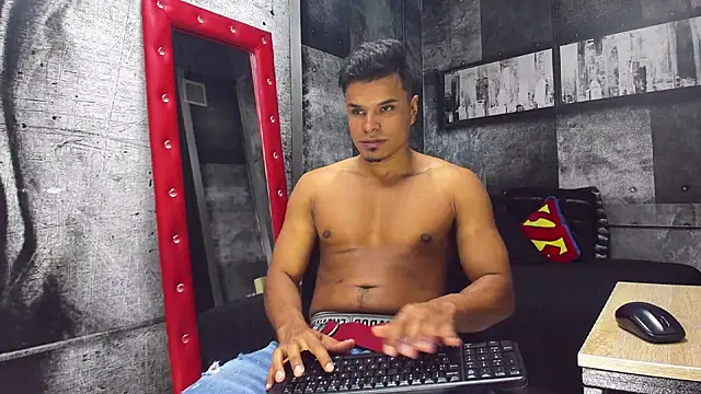 Snapshot of Derek_Lustfordx chatting on 01.16.25 Derek Lustfordx online show from 01.16.25