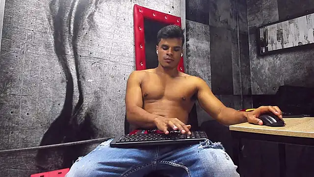 Snapshot of Derek_Lustfordx chatting on 02.22.25 Derek Lustfordx online show from 02.22.25