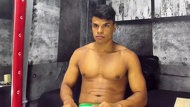 Snapshot of Derek_Lustfordx chatting on 03.20.25 Derek Lustfordx online show from 03.20.25