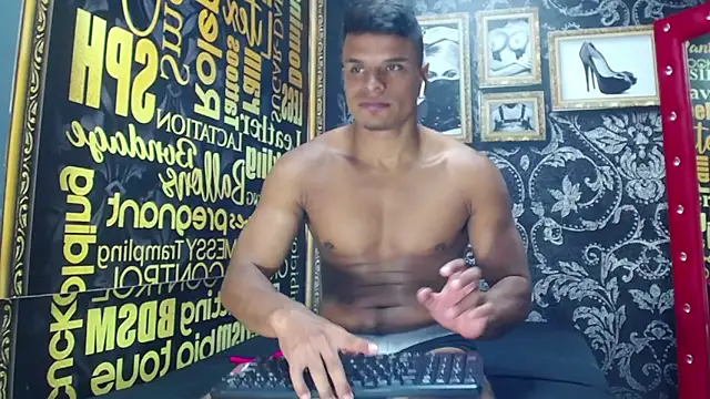 Snapshot of Derek_Lustfordx chatting on 09.11.25 Derek Lustfordx online show from 09.11.25