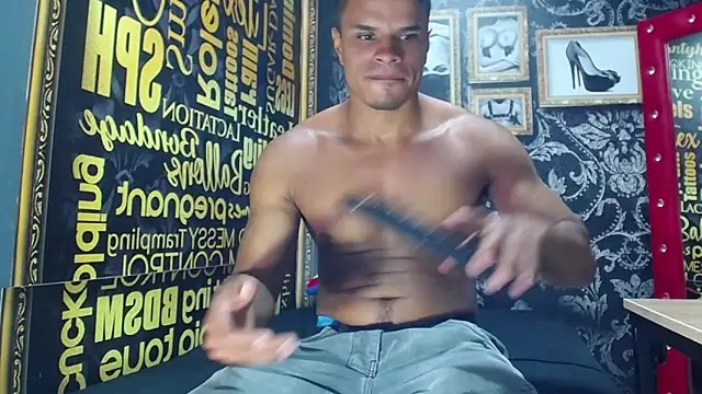 Snapshot of Derek_Lustfordx chatting on 09.15.25 Derek Lustfordx online show from 09.15.25