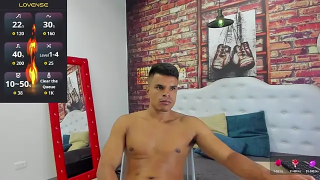 Snapshot of Derek_Lustfordx chatting on 10.03.25 Derek Lustfordx online show from 10.03.25