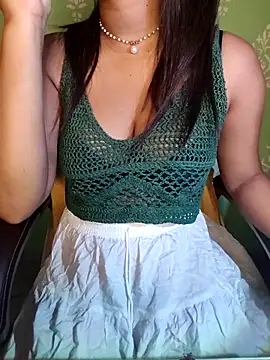 Snapshot of QueenOfHeart_07 chatting on 12.02.25 QueenOfHeart 07 online show from 12.02.25