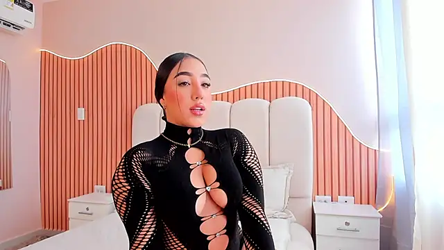 SofiiSweet  online show from 10.30.25