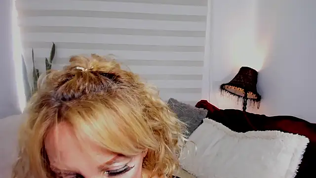 Sammykatt online show from 02.25.26