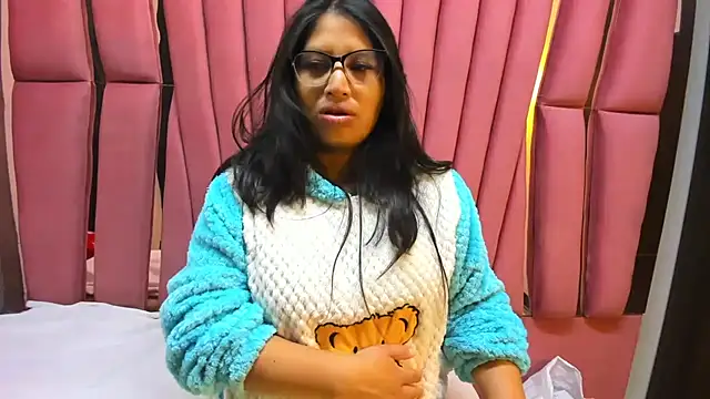 Miaa Smiith  online show from 07.11.26