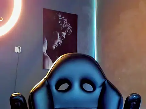 Snapshot of bradley_smith chatting on 10.25.25 bradley smith online show from 10.25.25