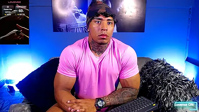 Snapshot of bradley_smith chatting on 12.02.25 bradley smith online show from 12.02.25