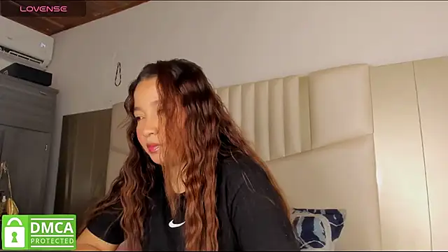 queen angelique online show from 02.06.26