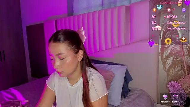 queen angelique online show from 07.26.26