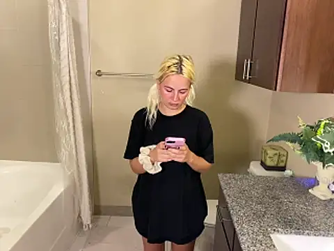 girlfriendmissy online show from 05.03.26