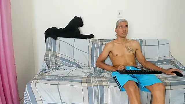 QuinnAndpuma1 online show from 03.09.25