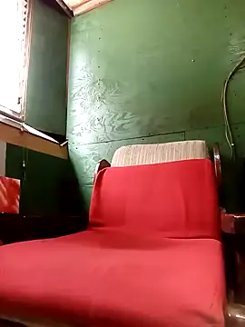 Snapshot of Chocolate_factory_man chatting on 12.14.24 Chocolate factory man online show from 12.14.24