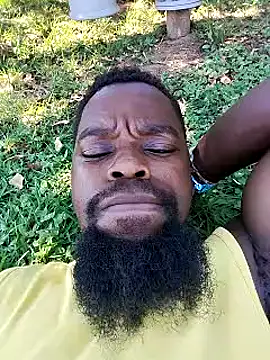 Snapshot of Chocolate_factory_man chatting on 12.30.24 Chocolate factory man online show from 12.30.24