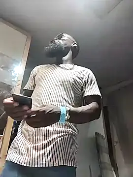 Snapshot of Chocolate_factory_man chatting on 12.31.24 Chocolate factory man online show from 12.31.24