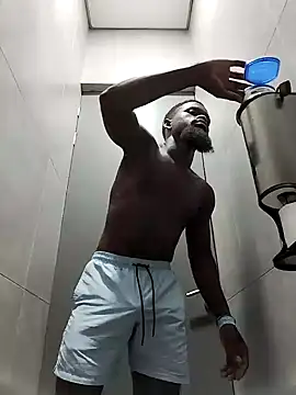 Snapshot of Chocolate_factory_man chatting on 01.14.25 Chocolate factory man online show from 01.14.25