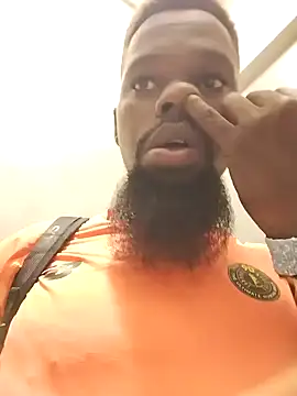 Snapshot of Chocolate_factory_man chatting on 01.15.25 Chocolate factory man online show from 01.15.25