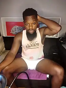 Snapshot of Chocolate_factory_man chatting on 03.10.25 Chocolate factory man online show from 03.10.25