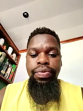 Snapshot of Chocolate_factory_man chatting on 03.20.25 Chocolate factory man online show from 03.20.25