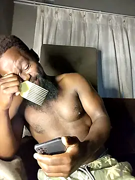 Snapshot of Chocolate_factory_man chatting on 09.23.25 Chocolate factory man online show from 09.23.25