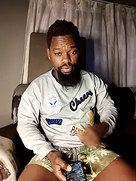 Snapshot of Chocolate_factory_man chatting on 09.25.25 Chocolate factory man online show from 09.25.25