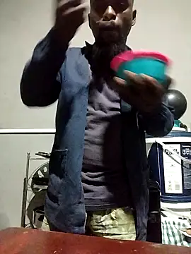 Snapshot of Chocolate_factory_man chatting on 10.01.25 Chocolate factory man online show from 10.01.25