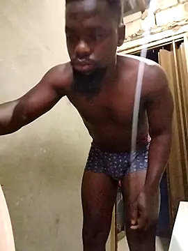 Snapshot of Chocolate_factory_man chatting on 10.07.25 Chocolate factory man online show from 10.07.25