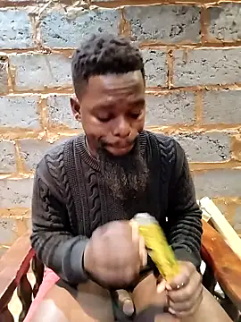 Snapshot of Chocolate_factory_man chatting on 10.20.25 Chocolate factory man online show from 10.20.25