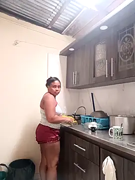 NicolVilla online show from 11.21.25