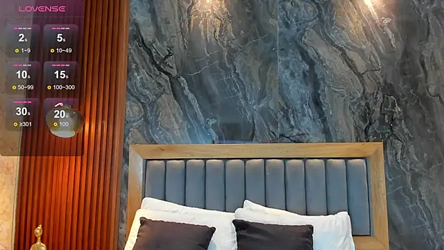 BellaPeers  online show from 10.30.25