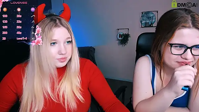 juli kisss online show from 03.17.25