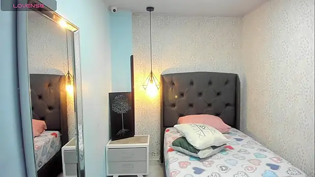 MAILYLOVE1 online show from 02.19.25