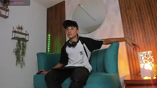 Austin Cardieff online show from 01.28.25