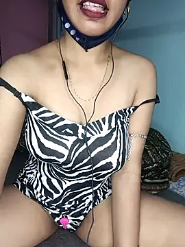 wild bong queen online show from 12.23.24