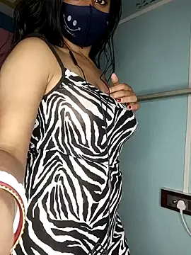 wild bong queen online show from 12.28.24