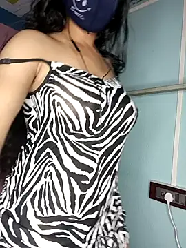 wild bong queen online show from 12.29.24