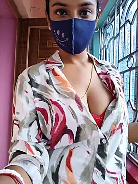 wild bong queen online show from 10.28.25