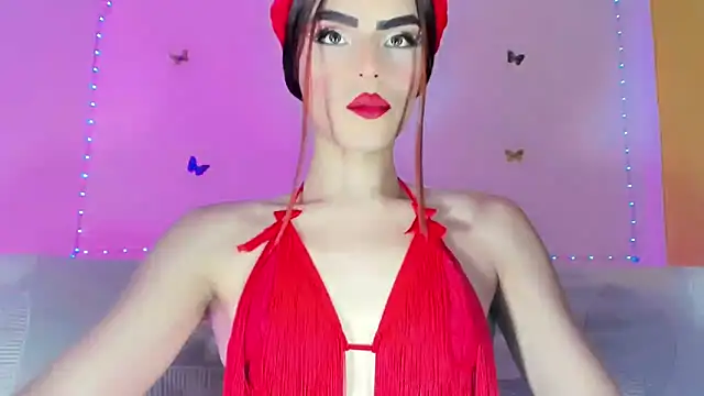 Snapshot of TatiGil chatting on 06.11.26 TatiGil online show from 06.11.26