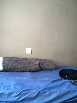 Snapshot of kinglorad chatting on 12.04.25 kinglorad online show from 12.04.25