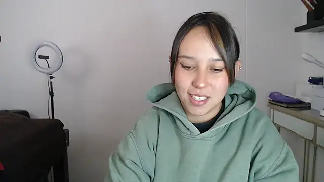 Snapshot of Skarlet_Adams28 chatting on 03.15.25 Skarlet Adams28 online show from 03.15.25