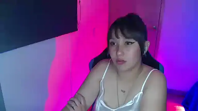 Skarlet Adams28 online show from 04.21.26