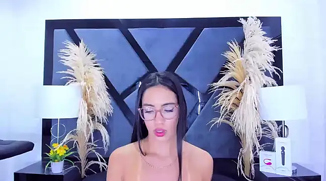 Snapshot of KylieWhite chatting on 01.16.25 KylieWhite online show from 01.16.25