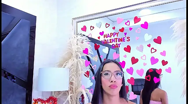 Snapshot of KylieWhite chatting on 02.14.25 KylieWhite online show from 02.14.25