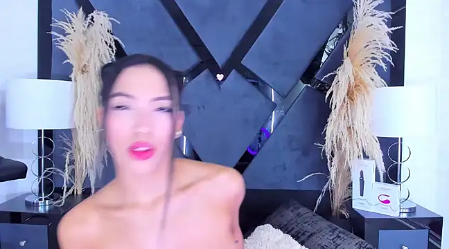 Snapshot of KylieWhite chatting on 02.23.25 KylieWhite online show from 02.23.25