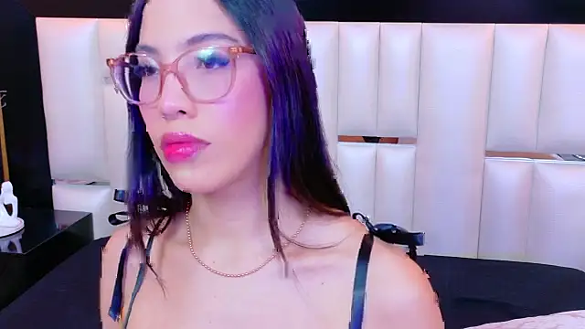 Snapshot of KylieWhite chatting on 10.08.25 KylieWhite online show from 10.08.25