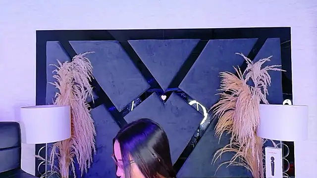 Snapshot of KylieWhite chatting on 11.05.25 KylieWhite online show from 11.05.25