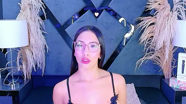 Snapshot of KylieWhite chatting on 11.07.25 KylieWhite online show from 11.07.25